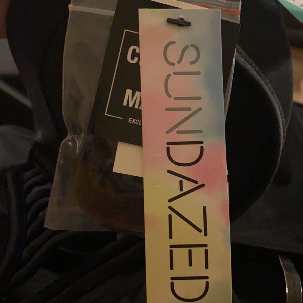 SUNDAZED Abigail Underwire Bandeau Bikini Swim Top - Picture 6 of 7